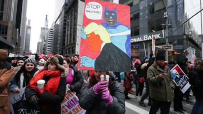 ABD'de on binler Kadınlar Yürüyüşü'nde buluştu