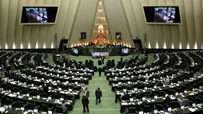 İran, yerli üretimi olan malların ithalatını yasakladı