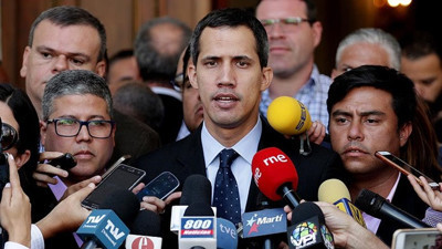 Guaido'dan 'dış temsilciliklere atama' hamlesi