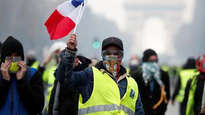 Sarı yeleklilerin gösterilerinde şiddetin dozajı artıyor