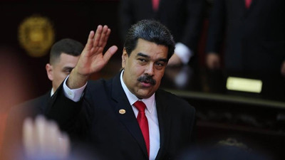 Maduro: Venezuela'daki darbe girişimi çöktü