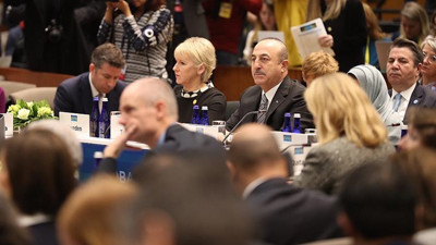 Çavuşoğlu: DEAŞ'ın temizlenmesi ve ABD'nin çekilmesi koordineli olmalı