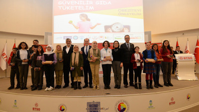 Obeziteyi resimlerine yansıttılar