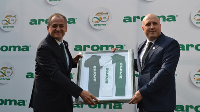 Aroma 50’nci yaşını Bursaspor oyuncularıyla kutladı