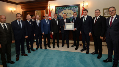 “İş dünyasına kapım her zaman açık”