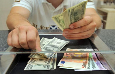 Dolar ve Euro haftaya nasıl başladı?