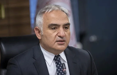 Bakan Ersoy: Haberde ekonomi-politika DÜNYA sayesinde bir araya geldi