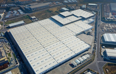 Türkiye’de ilk kez 1,6 x 3,2 metre porselen plaka üretimi başladı