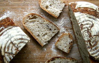 Ekşi mayalı ekmekle gıda sektörüne girdi