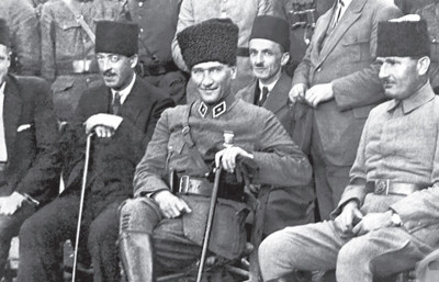 Objektife baktığı an