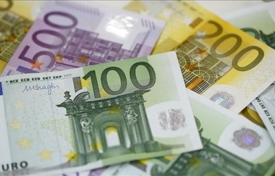 Euro ilk kez 39 lirayı aştı