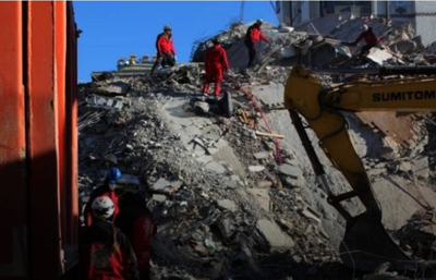 Depremde 25 kişiye mezar olan binanın müteahhitlerine 16 yıl hapis