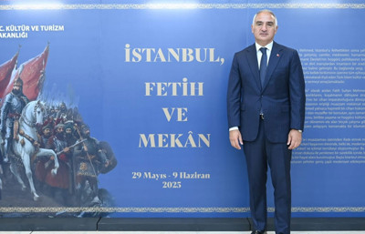 "İstanbul, Fetih ve Mekan" sergisi AKM'de açıldı
