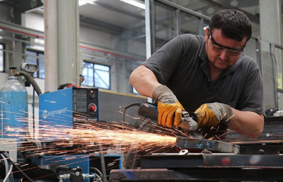 Toplam istihdam artarken sanayide düşüş görüldü