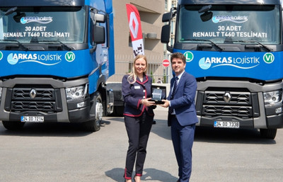Arkas'ın araçları Renault Trucks'tan