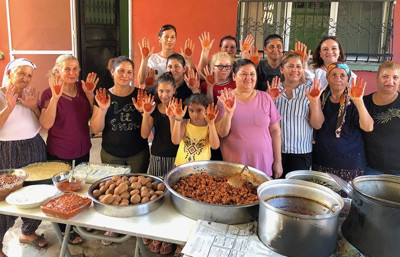 "Kınalı Eller" yeni mekânlarında "yerel mutfak, global lezzet" diyecek