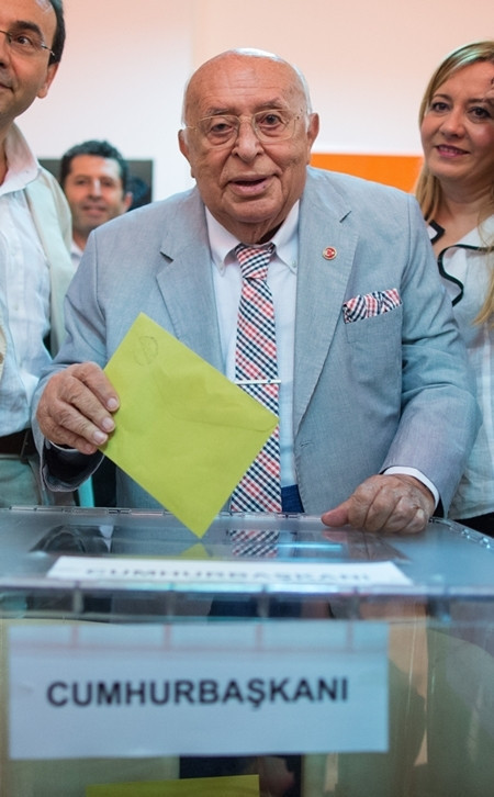 Siyaset sahnesinde 38 yıl... - Resim: 37