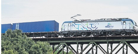 Arkas Lojistik 38.5 milyon euroluk yatırımla lokomotif alacak - Resim : 1