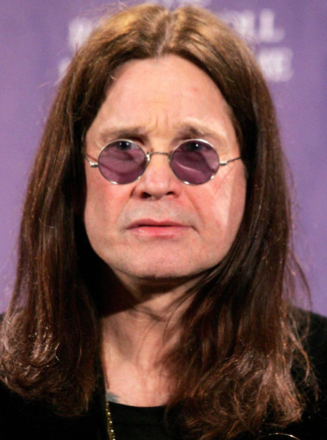 İstanbul Maltepe'de Ozzy Osbourne için lokma dağıtıldı - Resim : 1