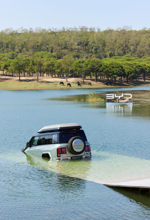 BYD, YANGWANG'ın yeni modellerini tanıttı! Suda gidiyor, 360 derece dönebiliyor... - Resim : 2