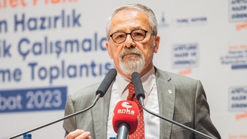 Naci Görür harita üzerinde uyardı: İstanbul, İzmir ve Adana...