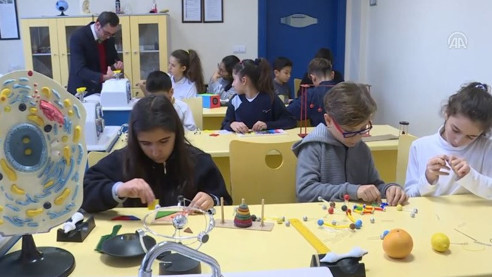"Kamyon lastiği" fikriyle oyuncak üretmeye başladı