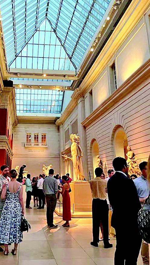 Sıradan tüketimden entelektüel derinliğe: Sanatın prestij yolculuğu - Resim : 1