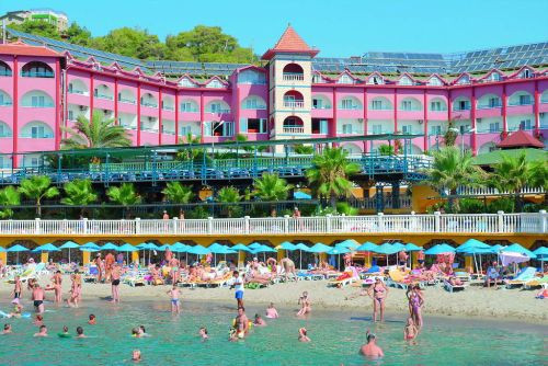 Rusların tercihi mekanda Kemer, otelde Reach - Resim: 17