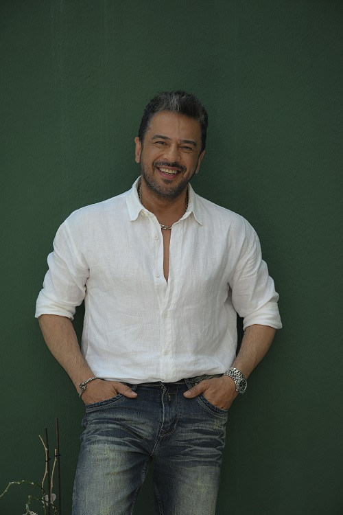 'Çok ciddi paralar batırdım' diyen Emre Altuğ'dan çarpıcı itiraf: 'Keşke 30'da yapsaydım...' - Resim : 1