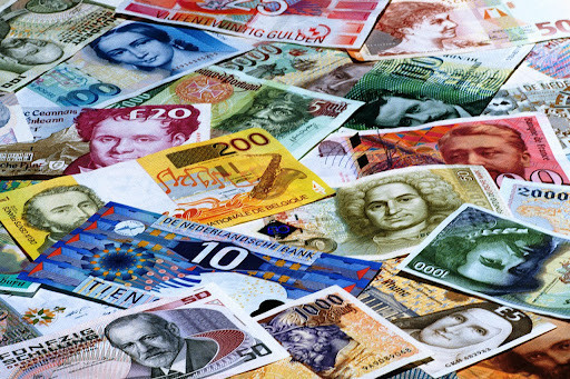 17 para birimini tarihe gömdü - Resim: 1