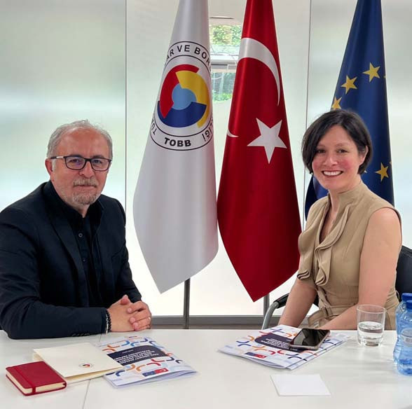 Özge Zihnioğlu, köşeyazarımız Fikret Aydemir'le Brüksel'de görüştü.