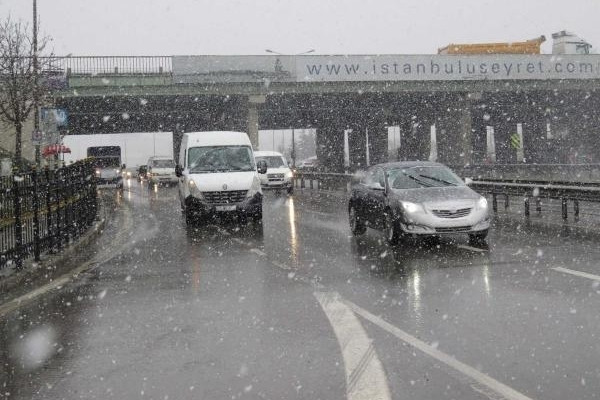 'En şiddetli' kar yağışı başladı - Resim: 1