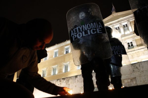 Protestoya dönüşen gösteri Atina'yı karıştırdı - Resim: 1