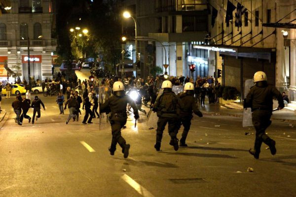 Protestoya dönüşen gösteri Atina'yı karıştırdı - Resim: 4