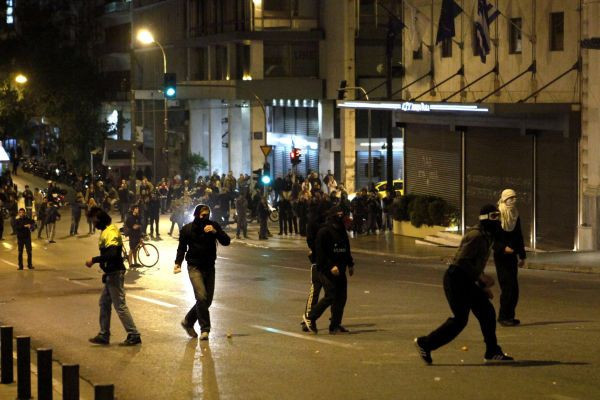 Protestoya dönüşen gösteri Atina'yı karıştırdı - Resim: 5