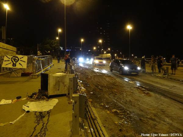 Taksim'de barış Dolmabahçe'de savaş - Resim: 21