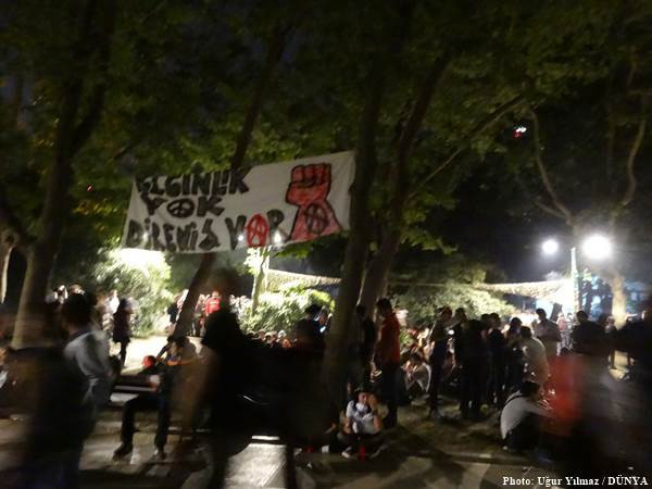 Taksim'de barış Dolmabahçe'de savaş - Resim: 27