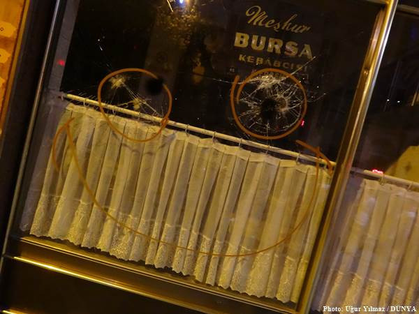 Taksim'de barış Dolmabahçe'de savaş - Resim: 4