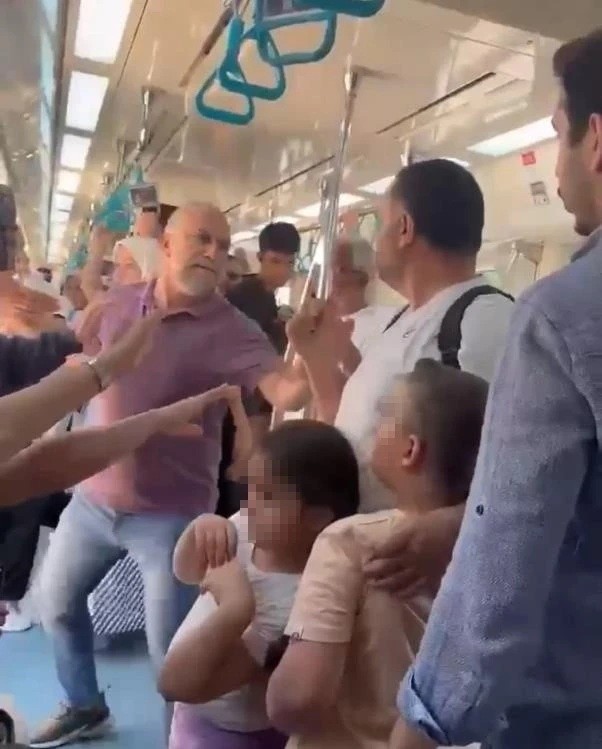 Marmaray’da saldırıya uğrayan babaya Cem Duman'dan destek! 'Eğitim masraflarını üstleneceğim' - Resim : 1