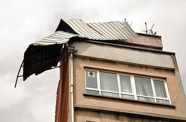 Fırtına hayatı felç etti - Resim: 1