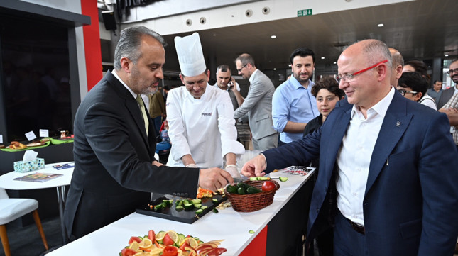 Bu festivalde bıçaklar konuştu - Resim : 2