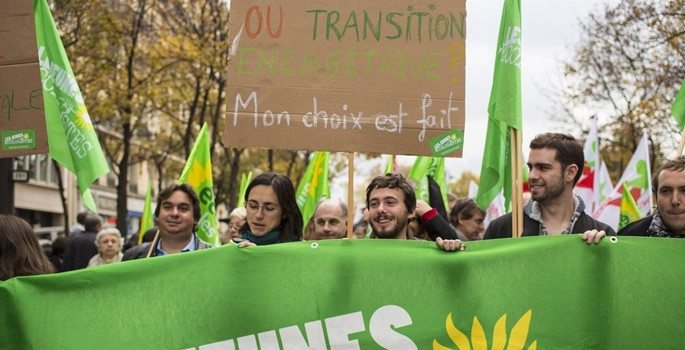 Kemer sıkmayı protesto ettiler - Resim: 4