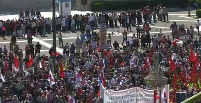 Dünyadan 1 Mayıs görüntüleri - Resim: 14