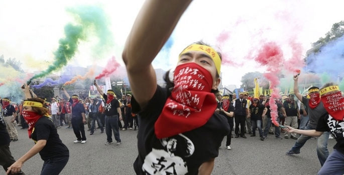 Dünyadan 1 Mayıs görüntüleri - Resim: 18