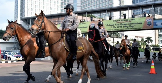 Dünyadan 1 Mayıs görüntüleri - Resim: 8