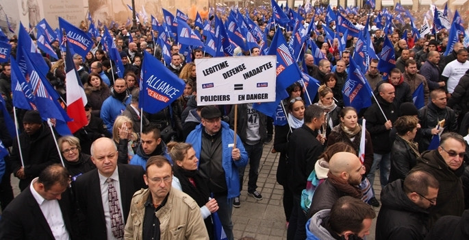 10 bin polis hükümeti protesto etti - Resim: 5