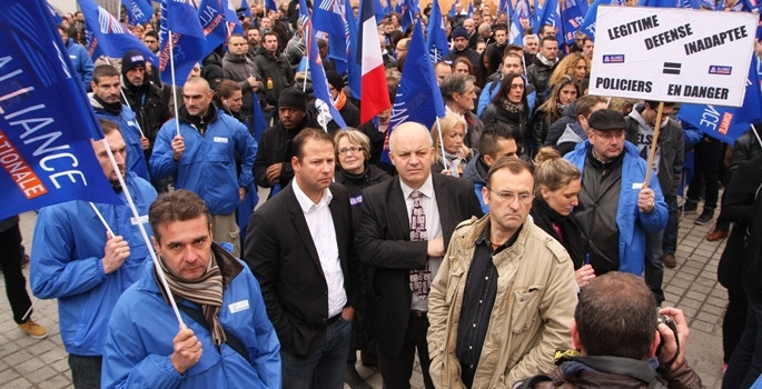 10 bin polis hükümeti protesto etti - Resim: 6