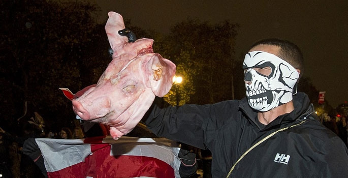 Londra sokakları savaş alanına döndü - Resim: 6