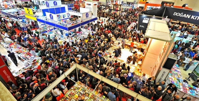 İstanbul Kitap Fuarı'na yoğun ilgi - Resim: 2