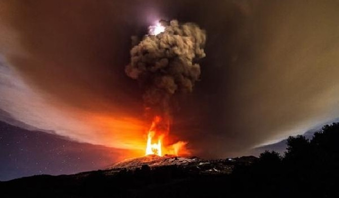 Etna yeniden uyandı - Resim: 3